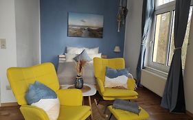 Sandkastenliebe charmante Ferienwohnung in Villa